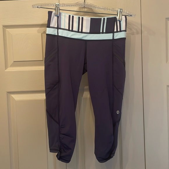 LULULEMON cropped navy leggings - Picture 1 of 7